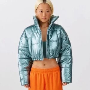 Urban Outfitters Taryn Metallic Crop Puffer Jacket Size SP
